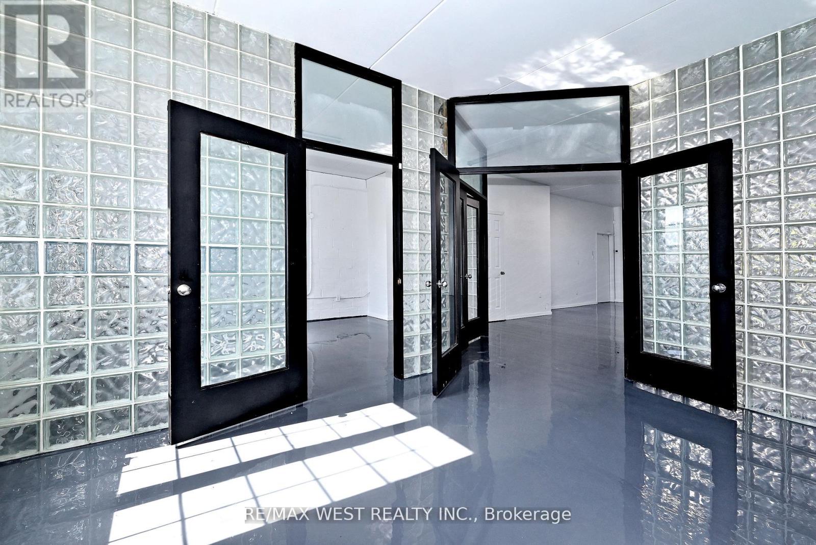 Upper - 31 Atlantic Avenue, Toronto, Ontario  M6K 3E7 - Photo 20 - C13839438