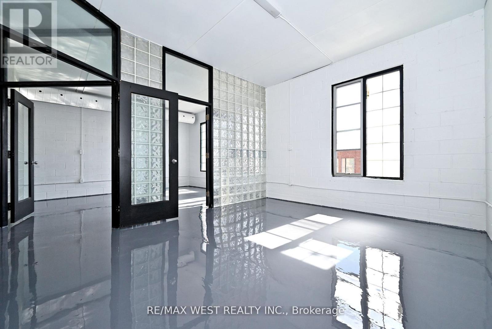 Upper - 31 Atlantic Avenue, Toronto, Ontario  M6K 3E7 - Photo 23 - C13839438