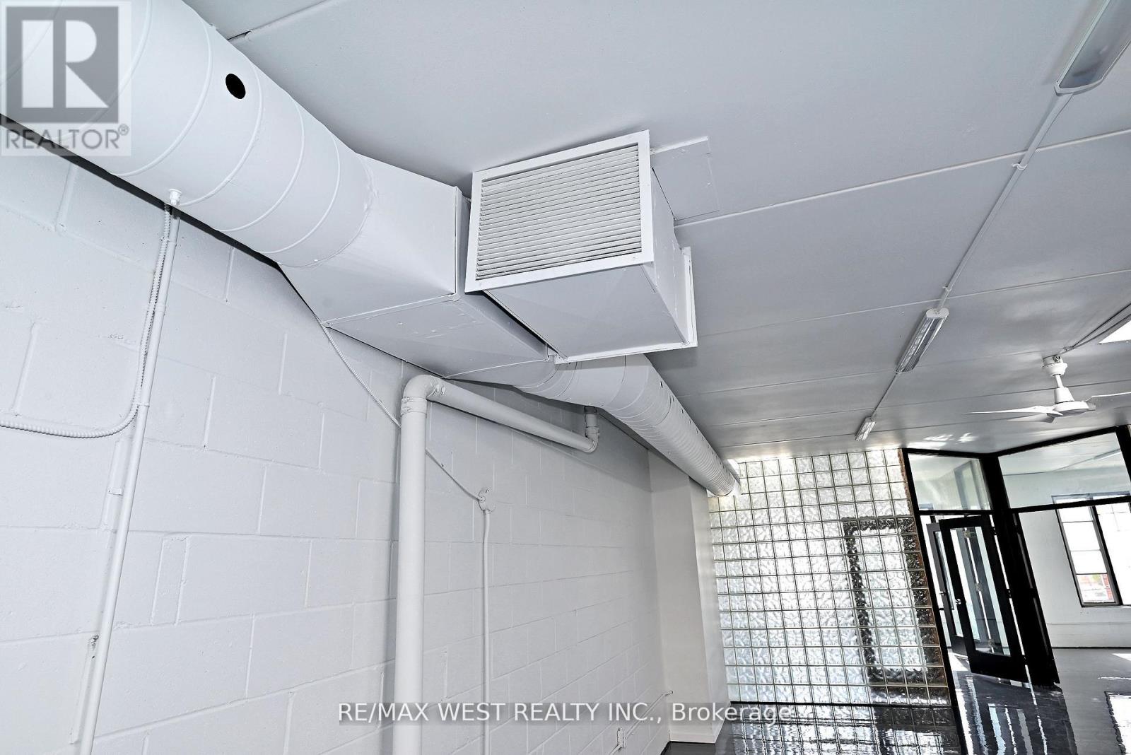 Upper - 31 Atlantic Avenue, Toronto, Ontario  M6K 3E7 - Photo 28 - C13839438