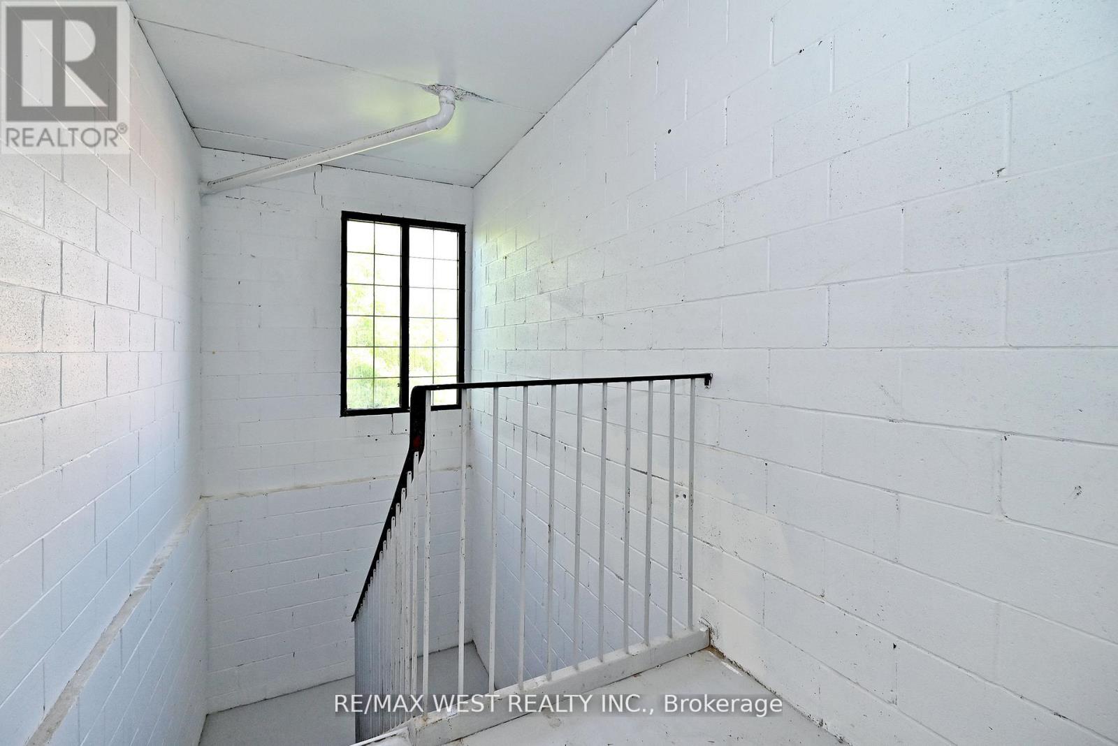 Upper - 31 Atlantic Avenue, Toronto, Ontario  M6K 3E7 - Photo 35 - C13839438