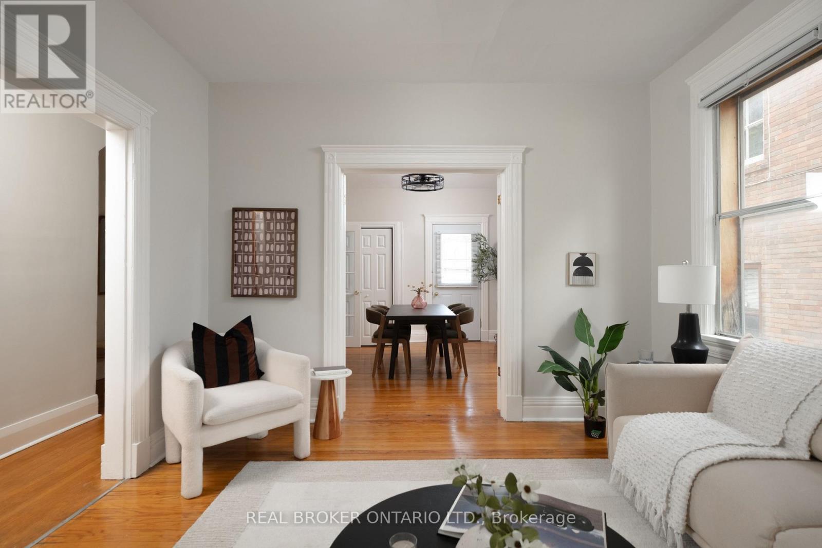 33 Atlas Avenue, Toronto (Humewood-Cedarvale), Ontario  M6C 3N8 - Photo 10 - C13839452