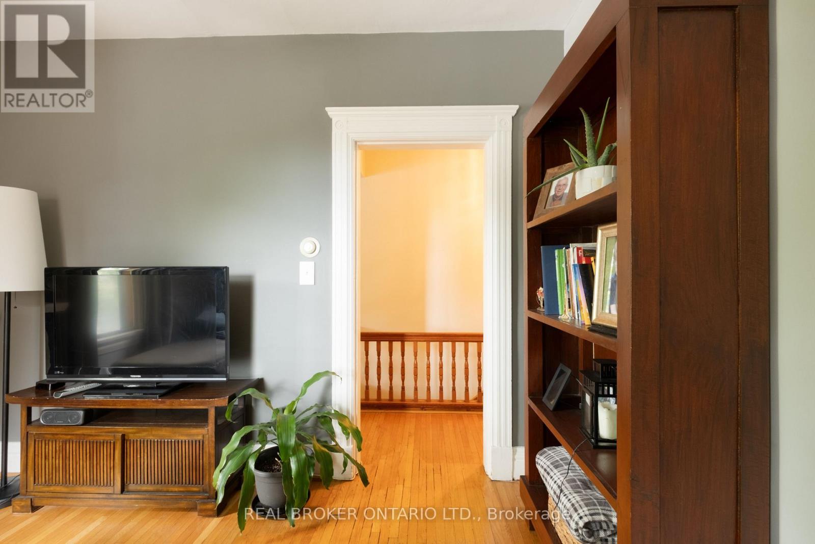 33 Atlas Avenue, Toronto (Humewood-Cedarvale), Ontario  M6C 3N8 - Photo 41 - C13839452