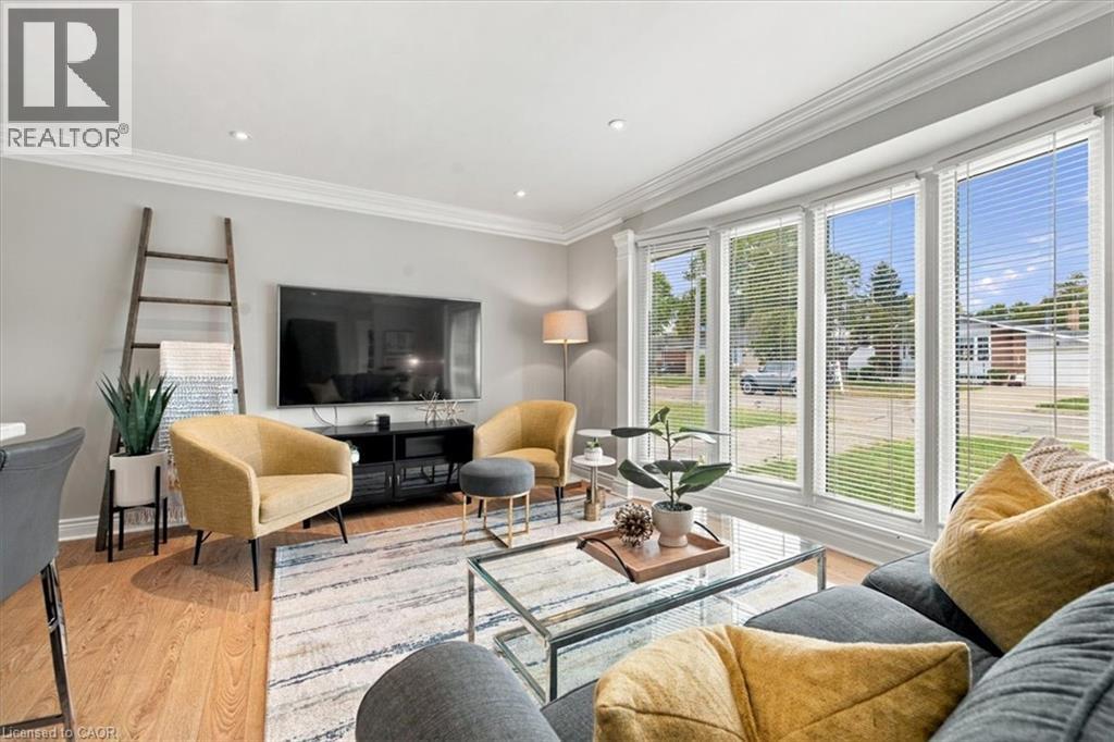 340 Duncombe Drive, Burlington, Ontario  L7L 4M1 - Photo 6 - 40859996
