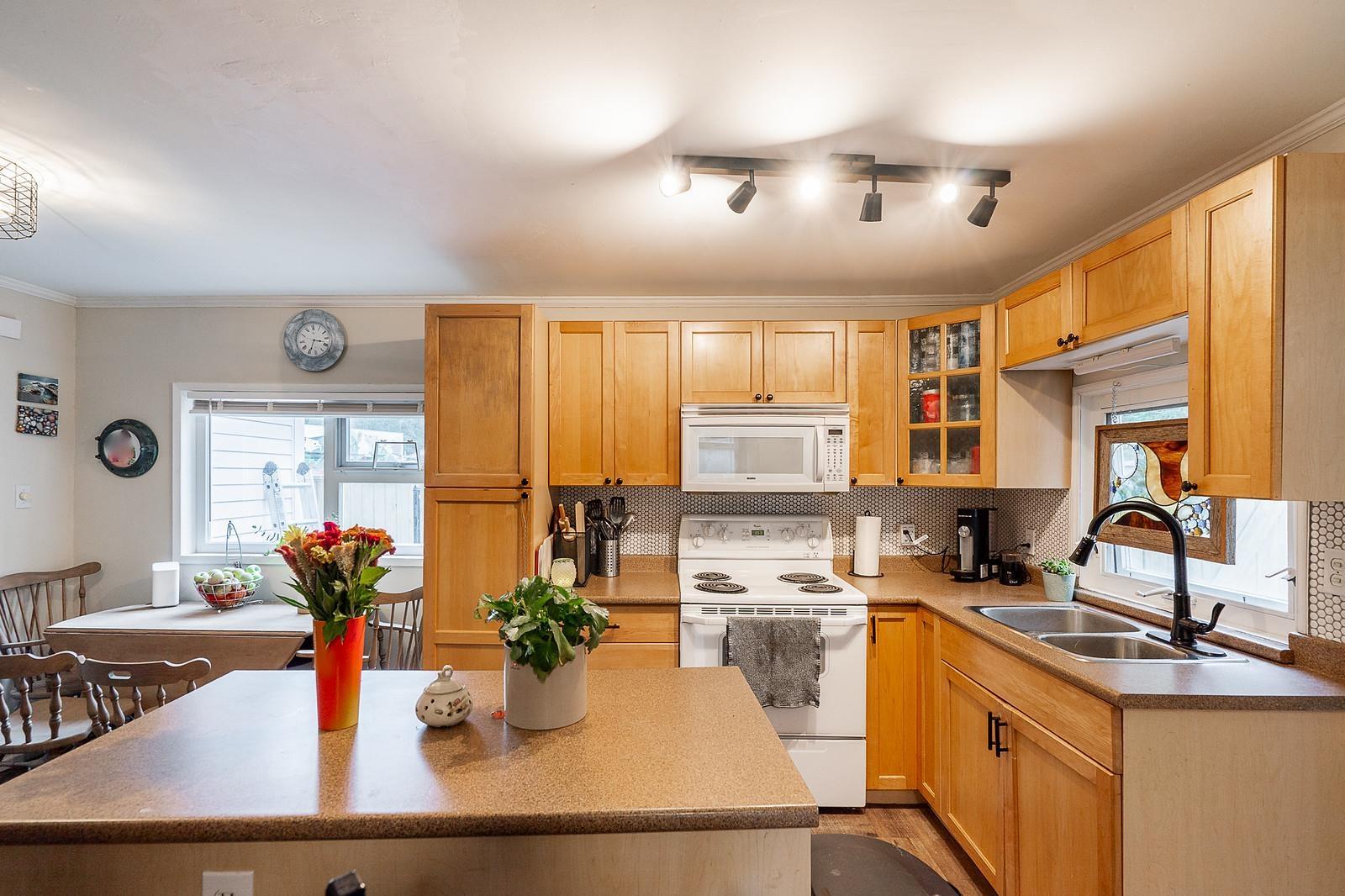 338 BALSAM STREET|Cultus Lake North