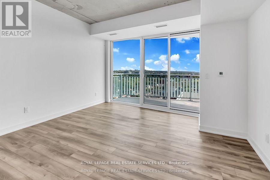 1310 - 45 Baseball Place, Toronto, Ontario  M4M 0H1 - Photo 4 - E13839426
