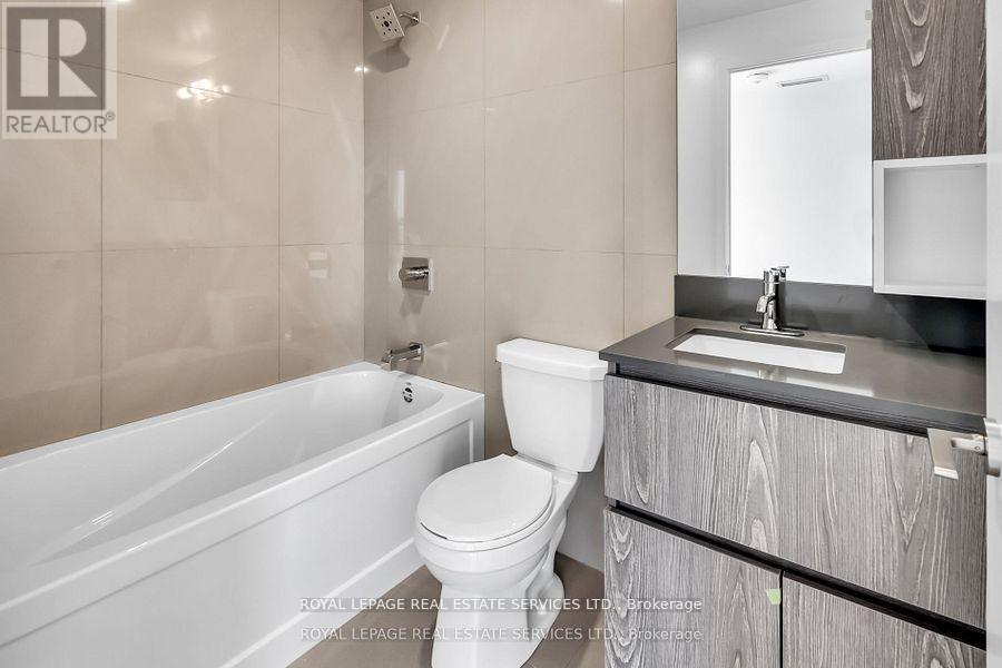 1310 - 45 Baseball Place, Toronto, Ontario  M4M 0H1 - Photo 8 - E13839426