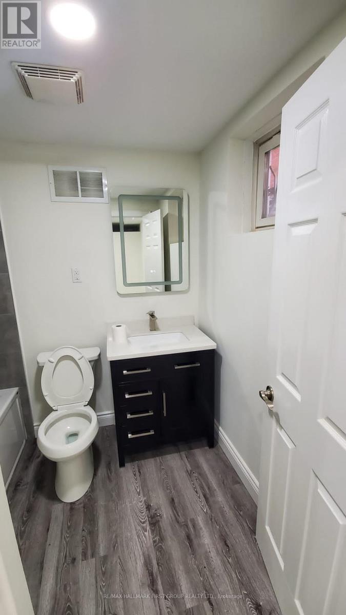 28 Stevensgate Drive, Ajax, Ontario  L1T 4Z3 - Photo 5 - E13839440