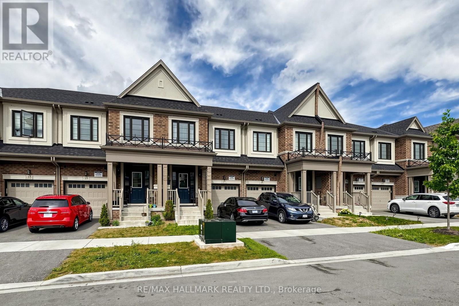 37 Velvet Drive, Oshawa, Ontario  L1P 0N6 - Photo 2 - E13839462