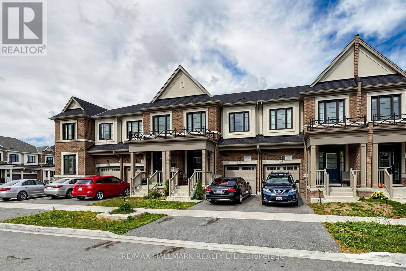 37 Velvet Drive, Oshawa, Ontario  L1P 0N6 - Photo 3 - E13839462