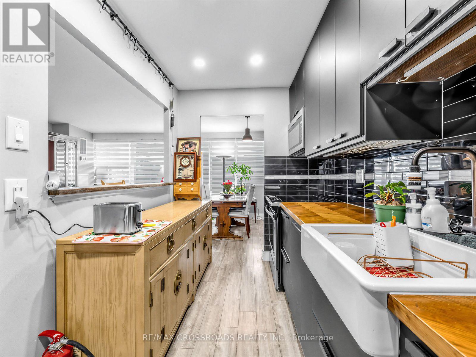 504 - 4060 Lawrence Avenue E, Toronto, Ontario  M1E 4V4 - Photo 8 - E13839624