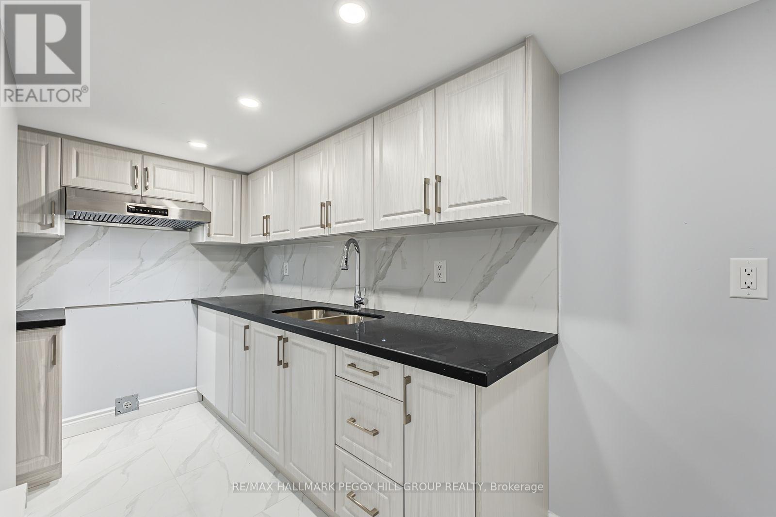 Lower - 17 Turley Way, Essa, Ontario  L3W 0L8 - Photo 4 - N13839476