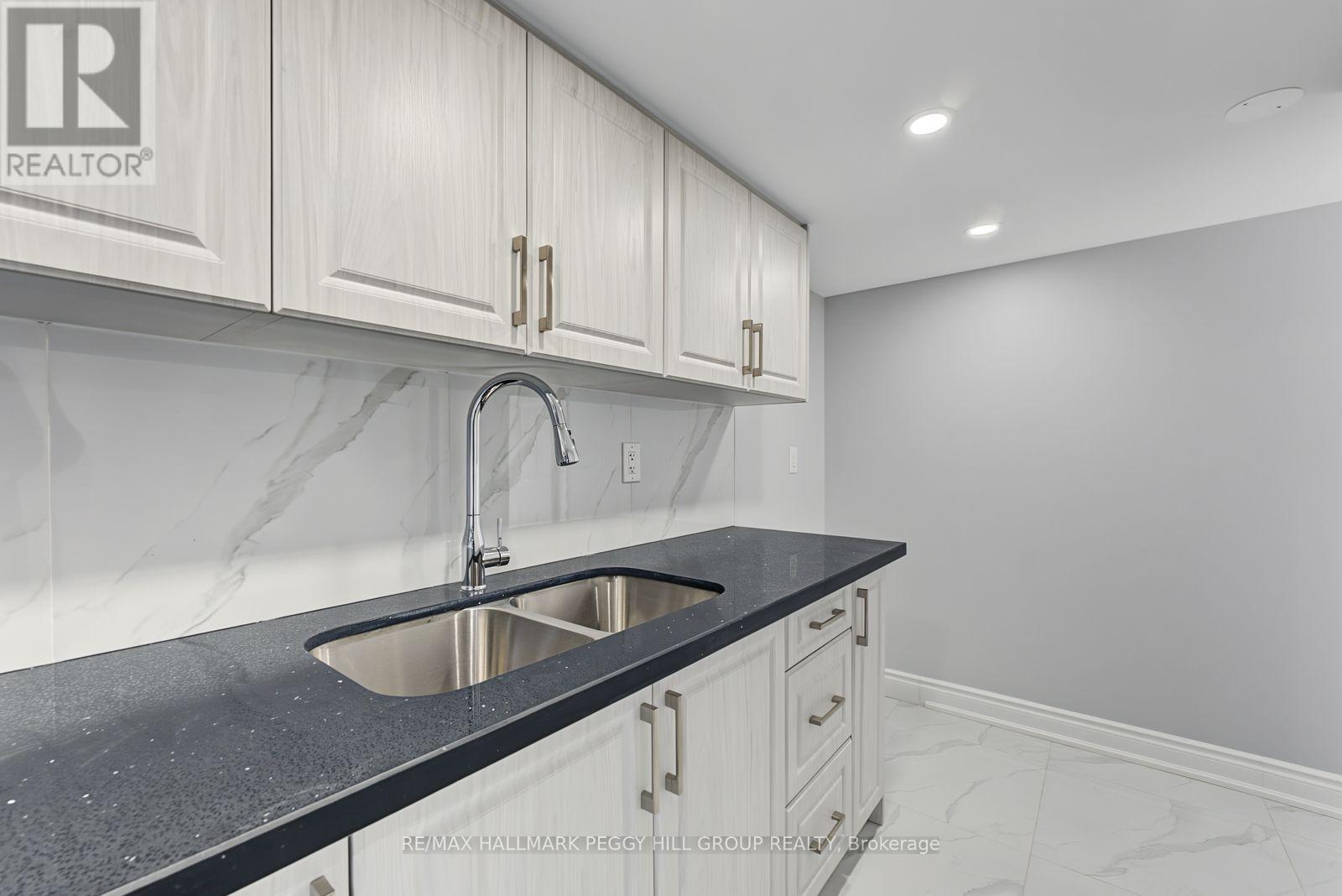 Lower - 17 Turley Way, Essa, Ontario  L3W 0L8 - Photo 5 - N13839476