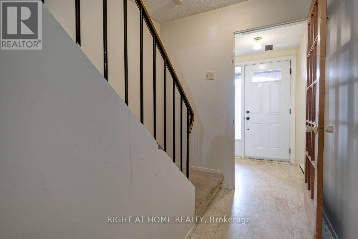33 - 23 Lightfoot Place, Ottawa, Ontario  K2L 3M6 - Photo 4 - X13839408