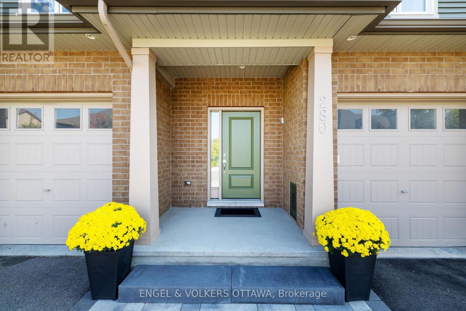 280 Wood Acres Grove, Ottawa, Ontario K1T 0M4 - Photo 4 - X13839450