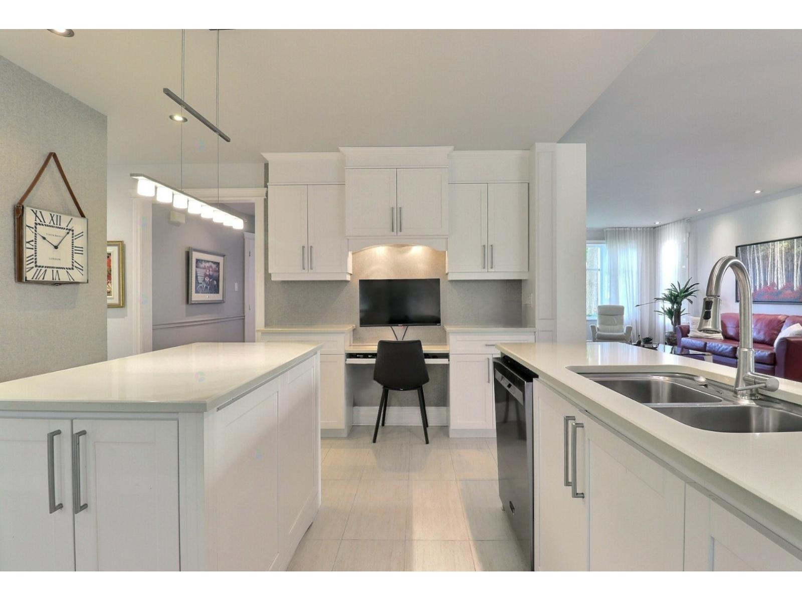 9 Av. des Iris Notre-Dame-des-Prairies Quebec Canada J6E9J5 5