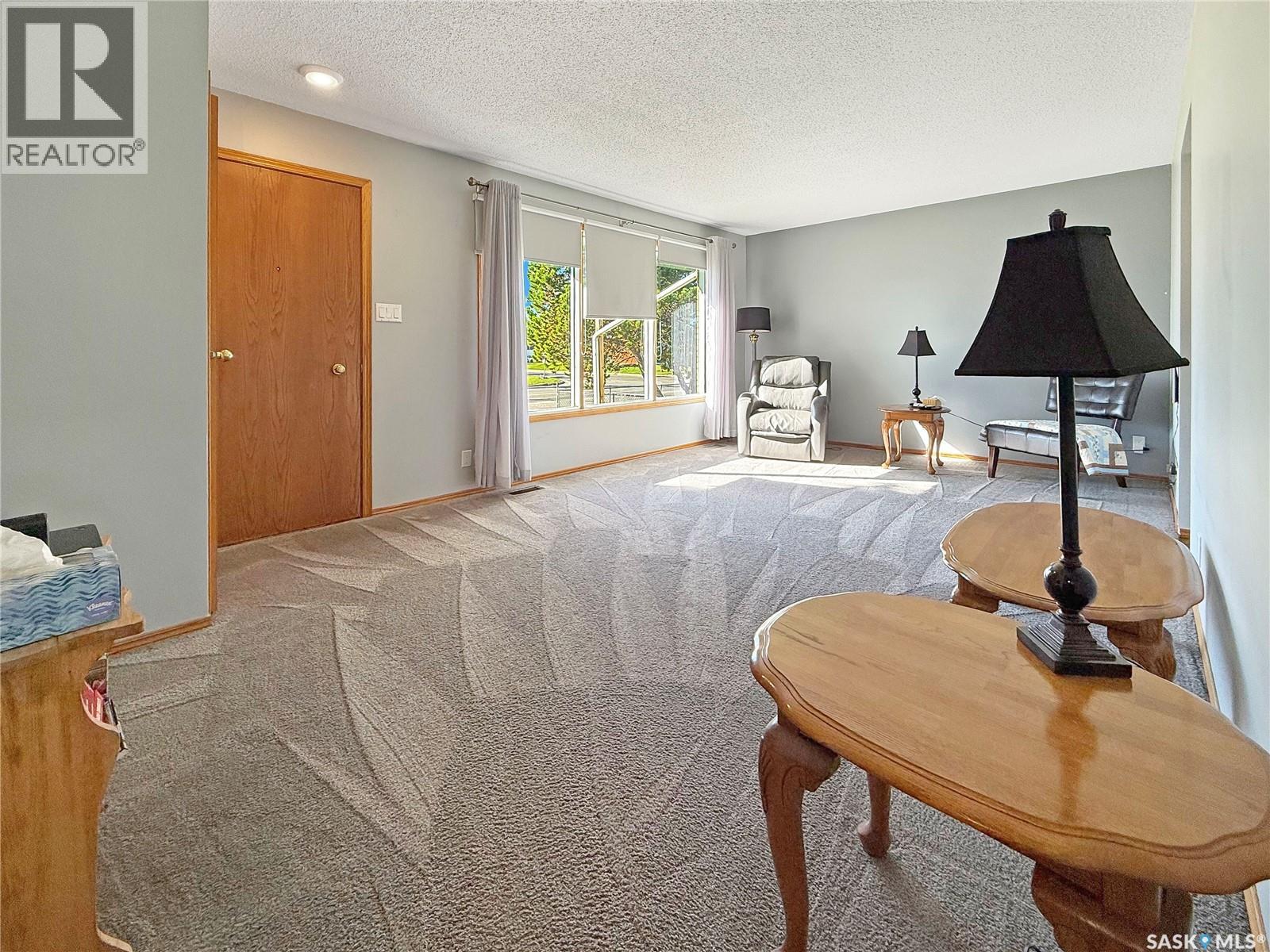 384 28th Street W, Prince Albert, Saskatchewan  S6V 4S9 - Photo 11 - SK049821