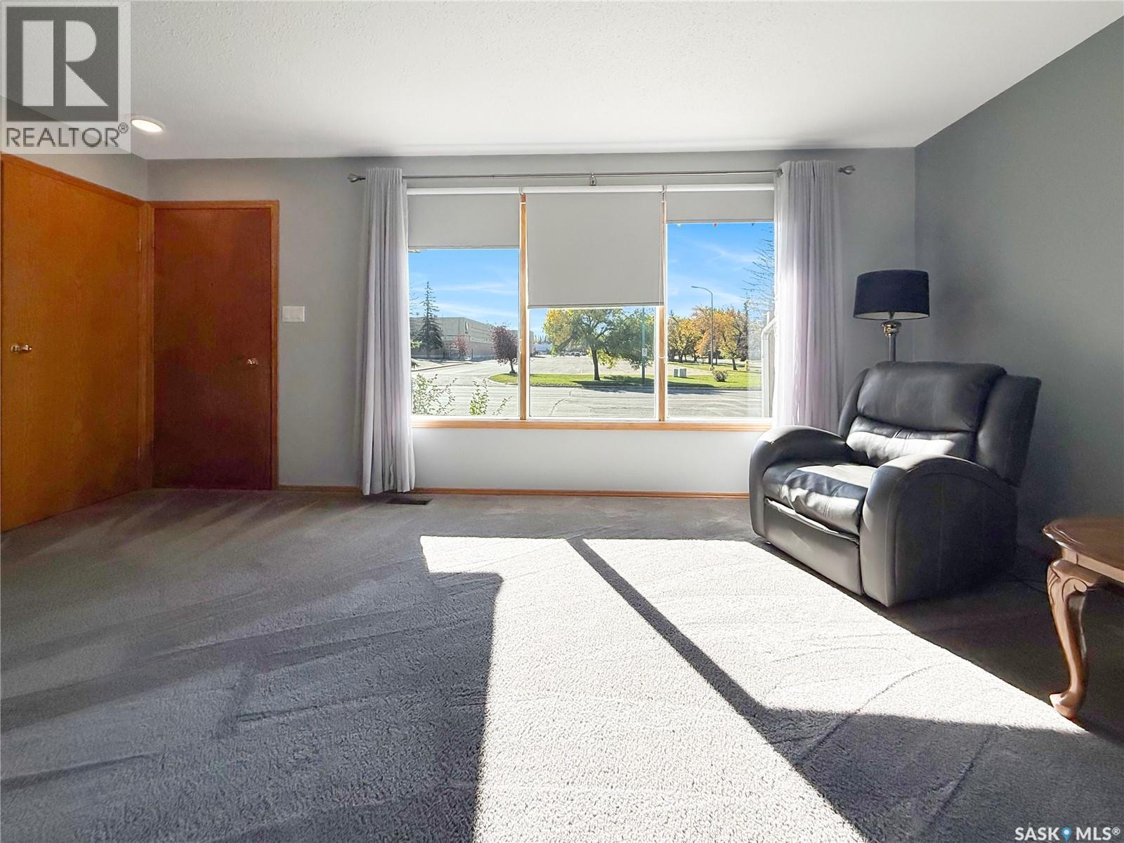 384 28th Street W, Prince Albert, Saskatchewan  S6V 4S9 - Photo 9 - SK049821