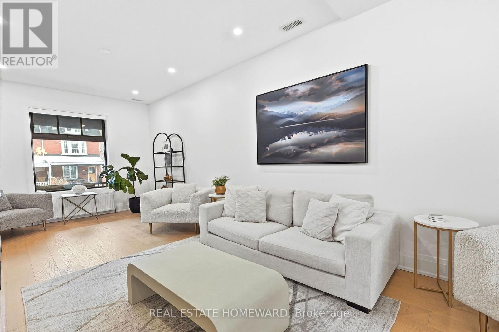 Unknown Address, ,    - Photo 2 - W13839418