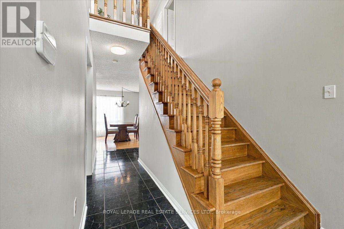 5180 Oakley Drive, Burlington, Ontario  L7L 6N1 - Photo 14 - W13839570