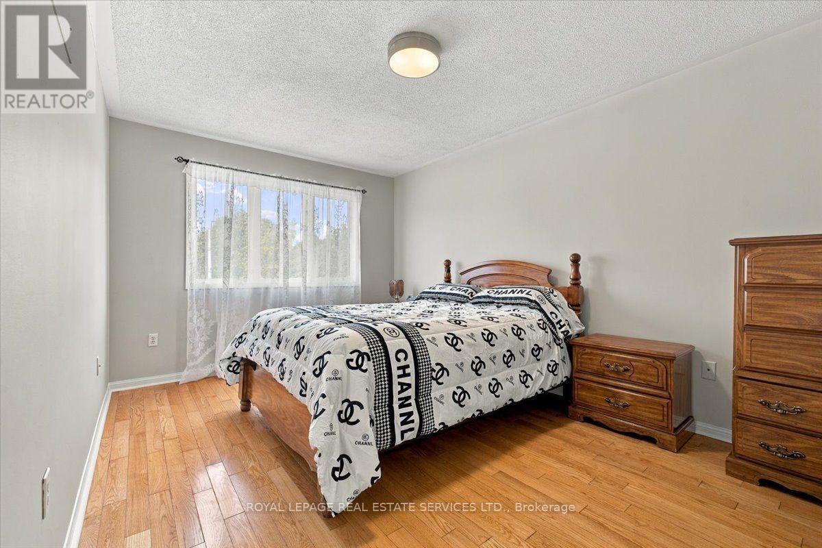 5180 Oakley Drive, Burlington, Ontario  L7L 6N1 - Photo 16 - W13839570