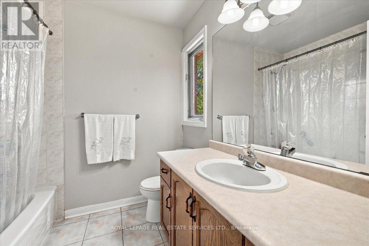 5180 Oakley Drive, Burlington, Ontario  L7L 6N1 - Photo 22 - W13839570