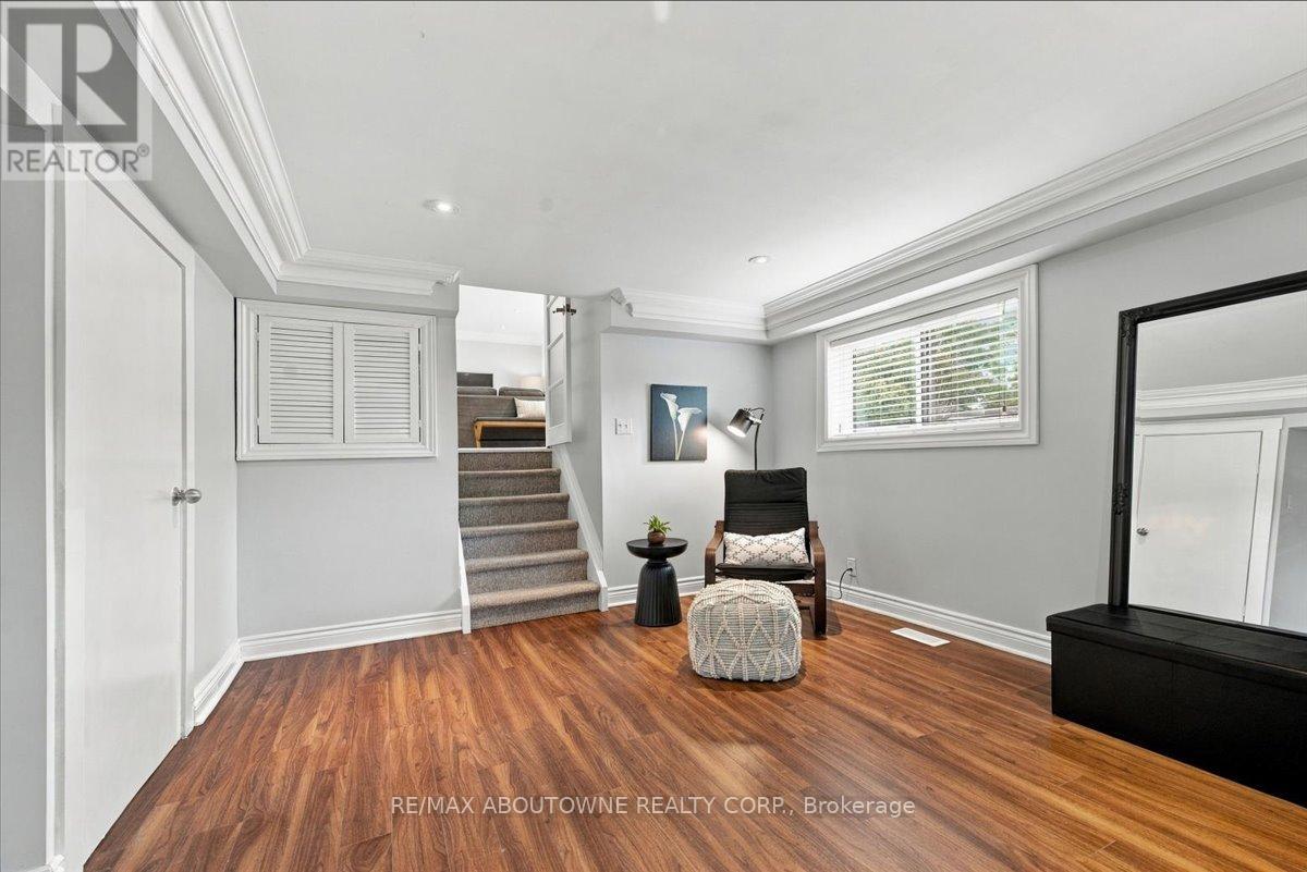 340 Duncombe Drive, Burlington, Ontario  L7L 4M1 - Photo 27 - W13839578