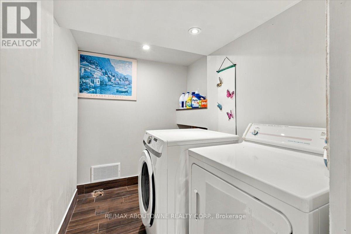 340 Duncombe Drive, Burlington, Ontario  L7L 4M1 - Photo 31 - W13839578