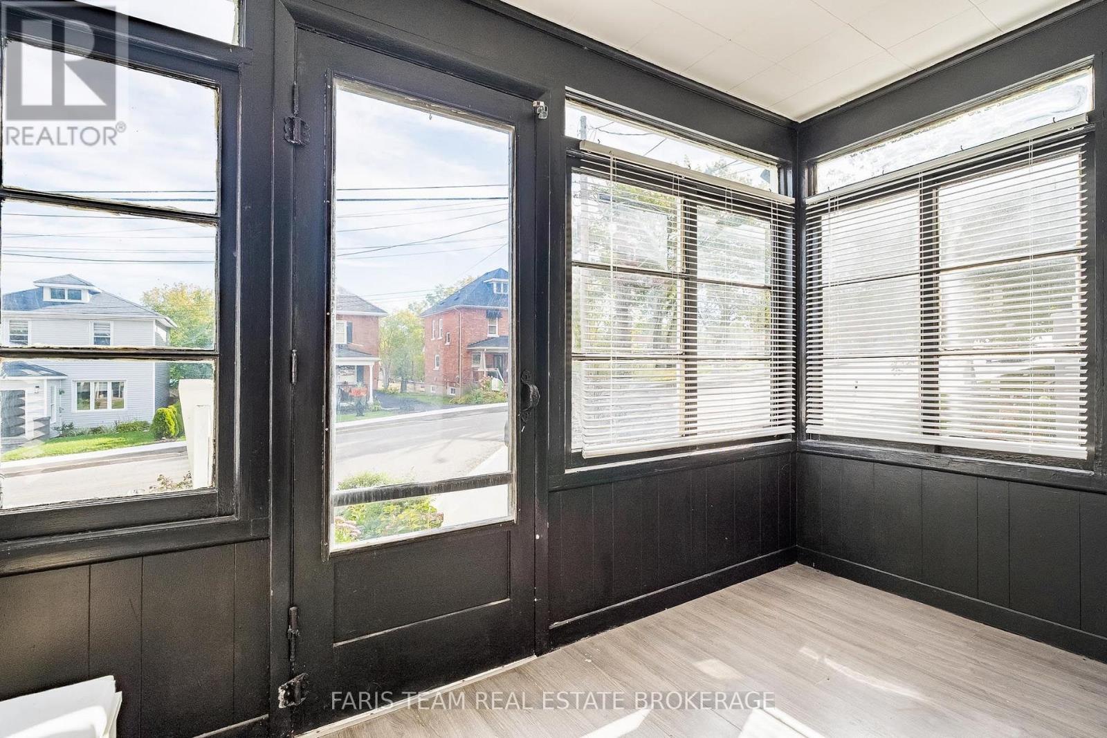 344 First Street, Midland, Ontario  L4R 3P2 - Photo 4 - S13838984