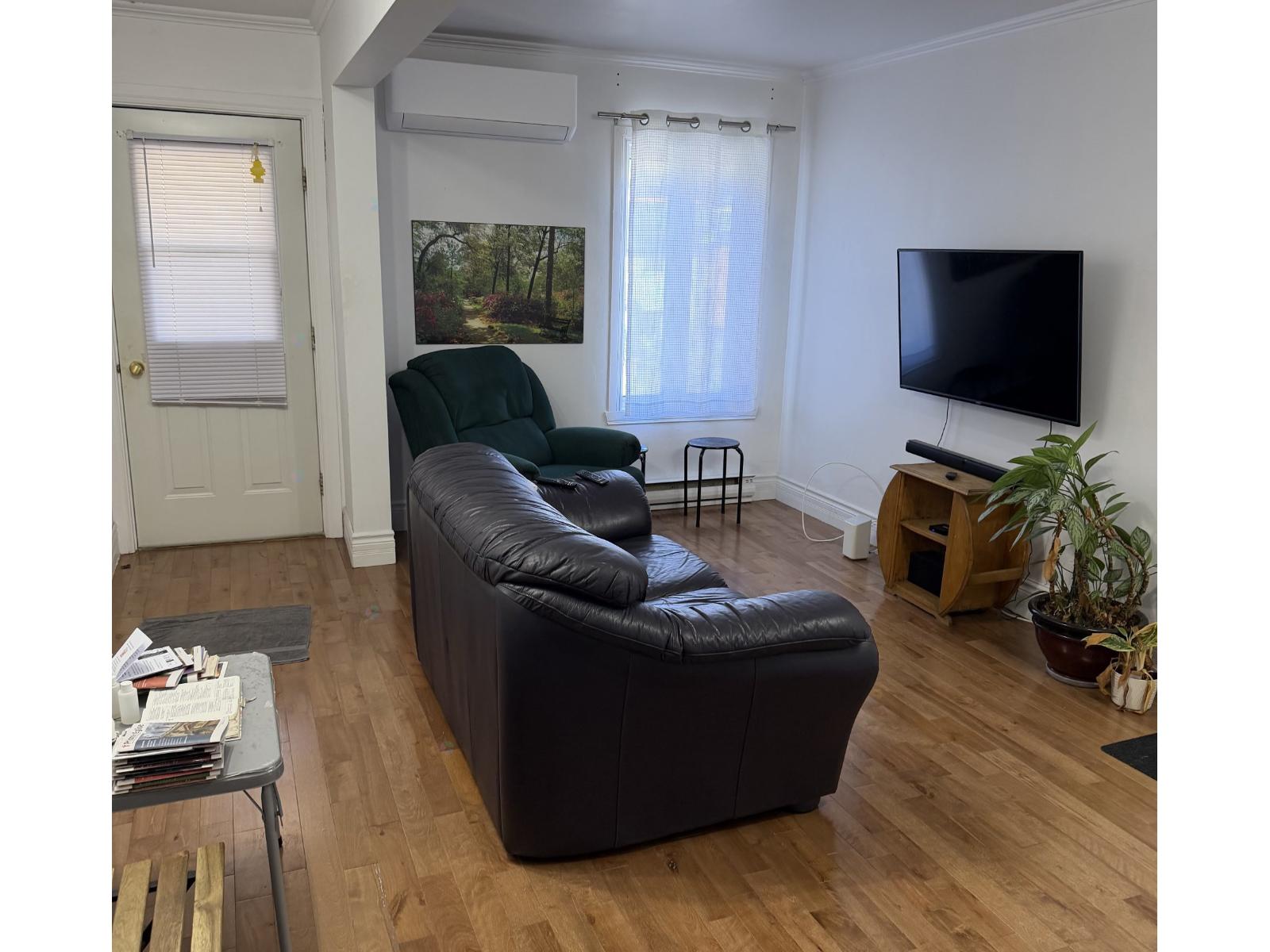 205-207 Rue Marguerite-Bourgeoys Joliette Quebec Canada J6E6K2 4