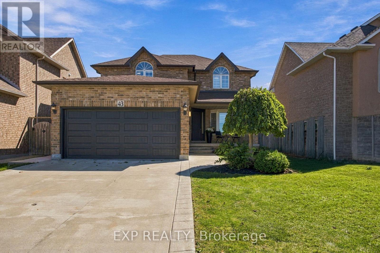 43 SPADARA DRIVE, Hamilton, Ontario