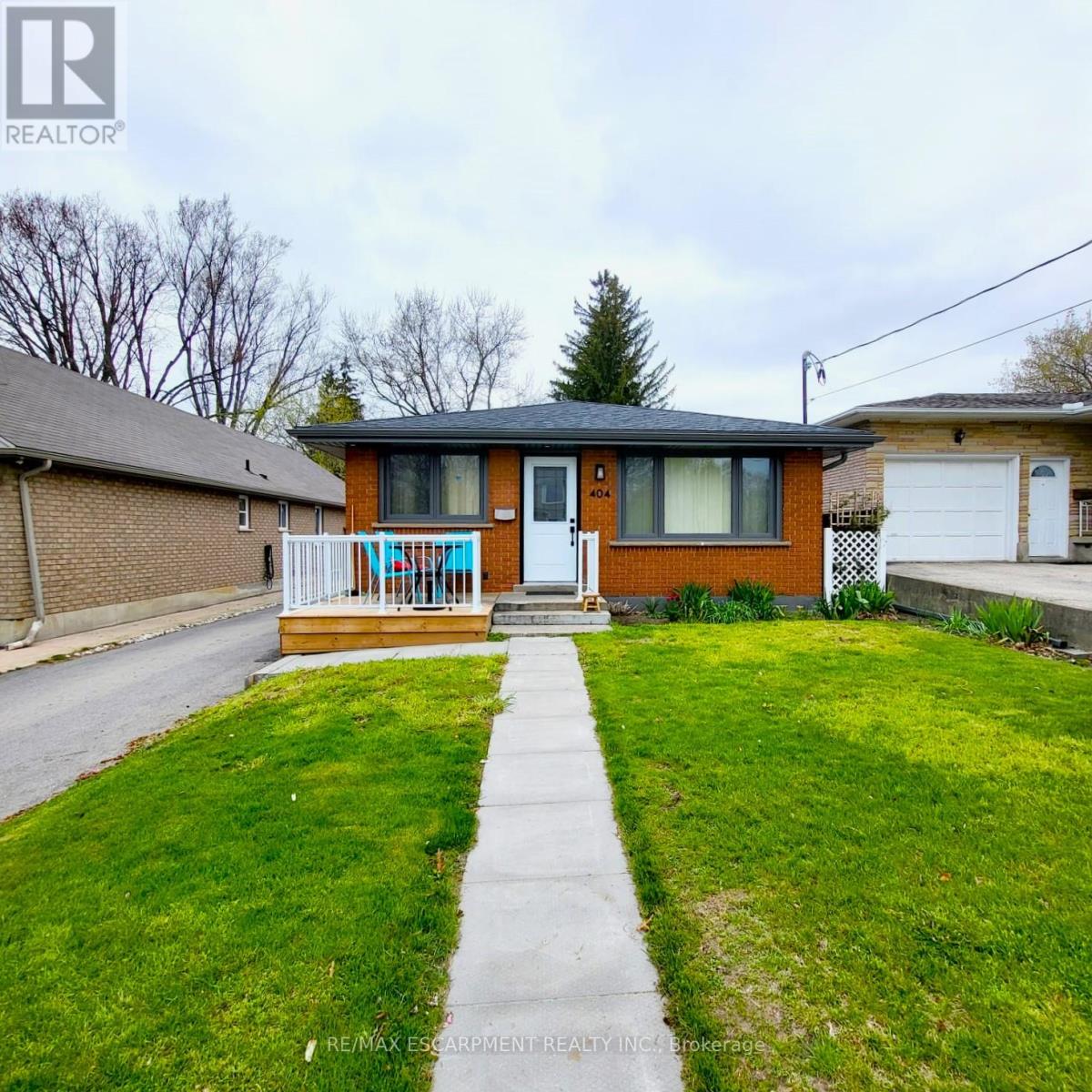 LOWER - 404 NELSON STREET, Brantford, Ontario