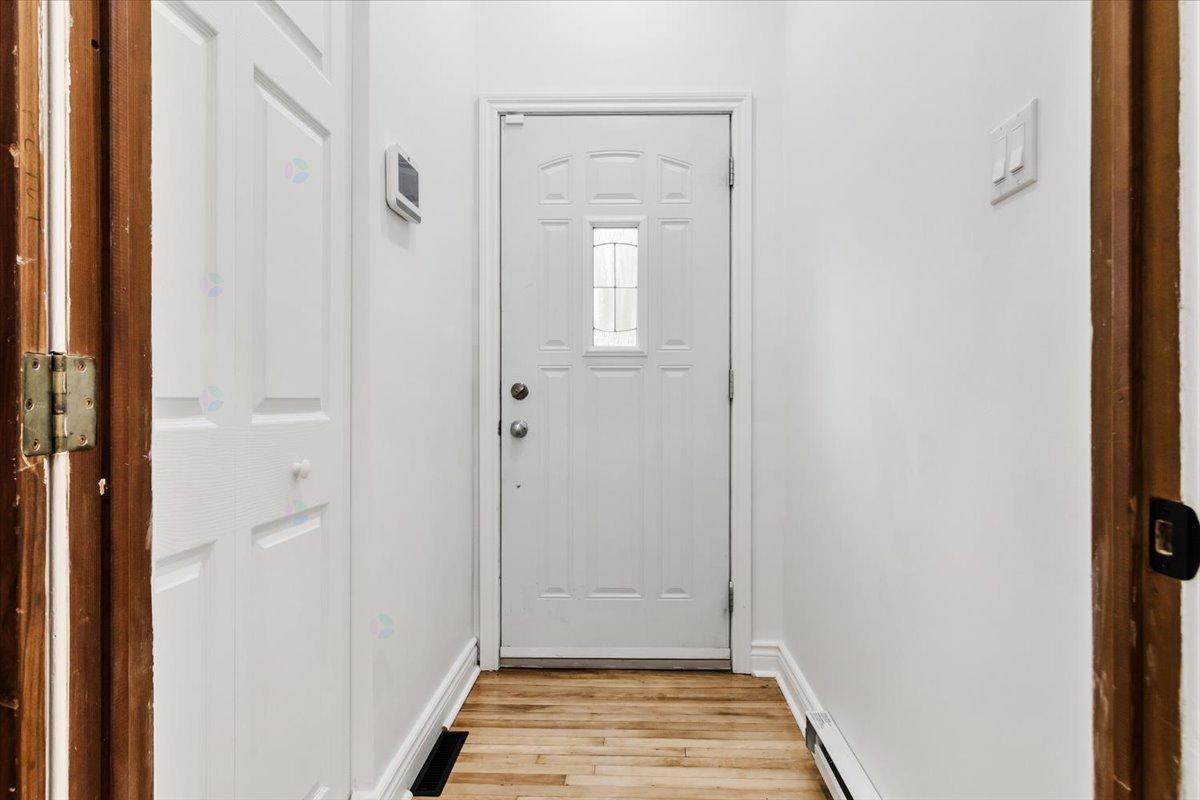 10519 Rue Bellevue Montréal (Pierrefonds-Roxboro) Quebec Canada H8Y2K2 4