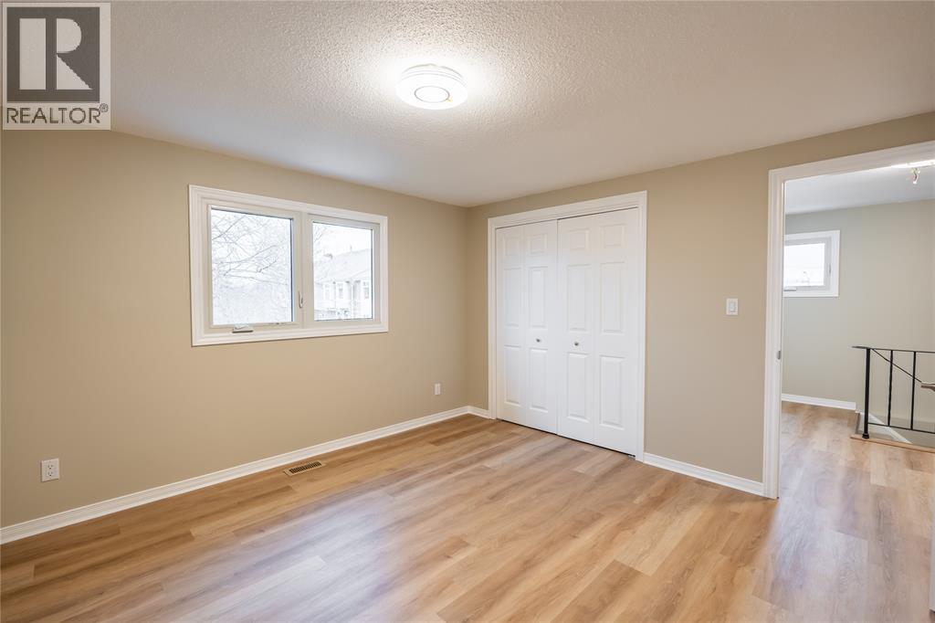 900 Everest Court, Sarnia, Ontario  N7T 7T6 - Photo 13 - 26023110