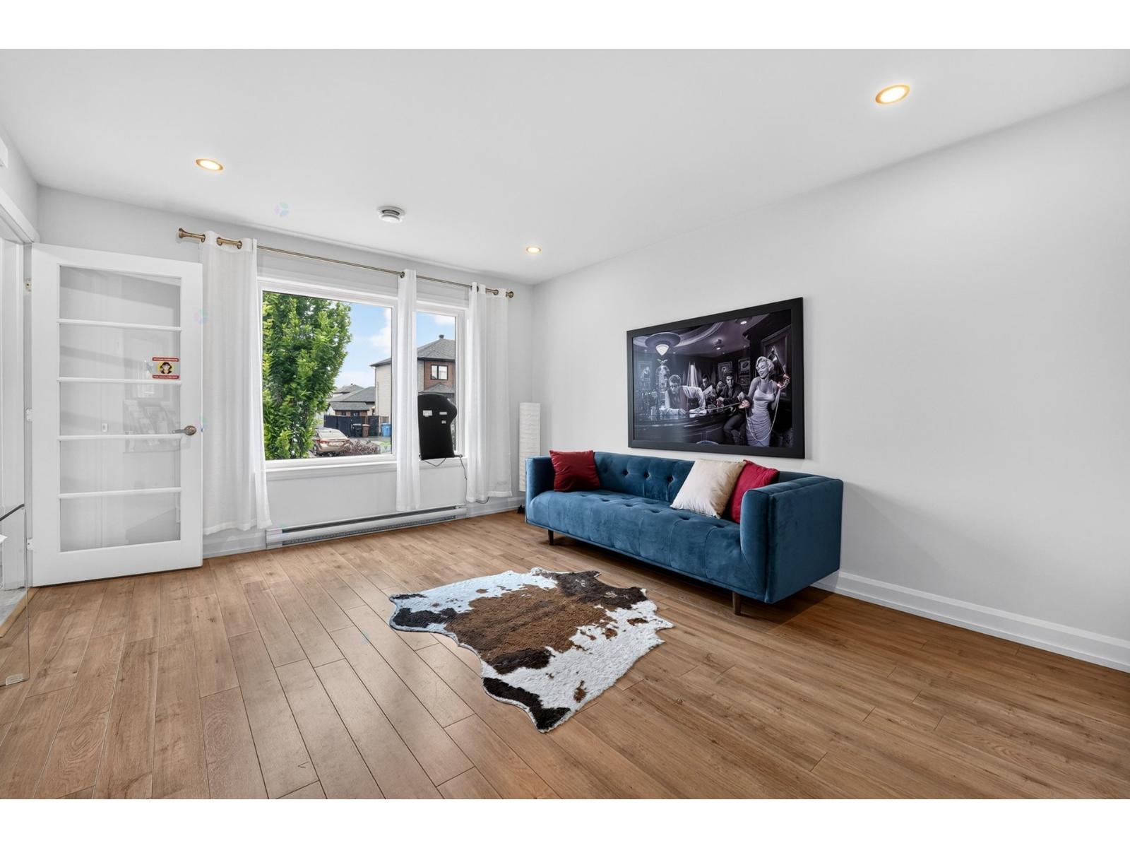 5 Rue Daniel-Galipeau Huntingdon Quebec Canada J0S1H0 3