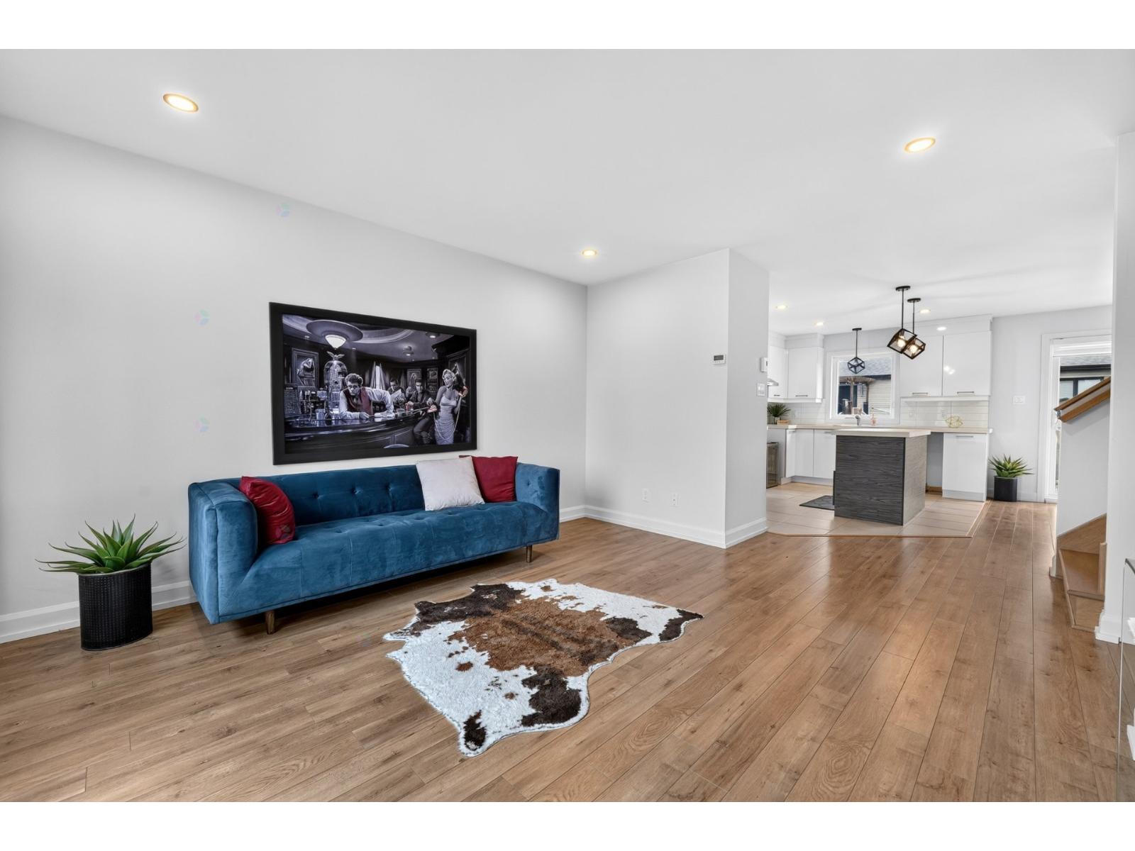5 Rue Daniel-Galipeau Huntingdon Quebec Canada J0S1H0 4