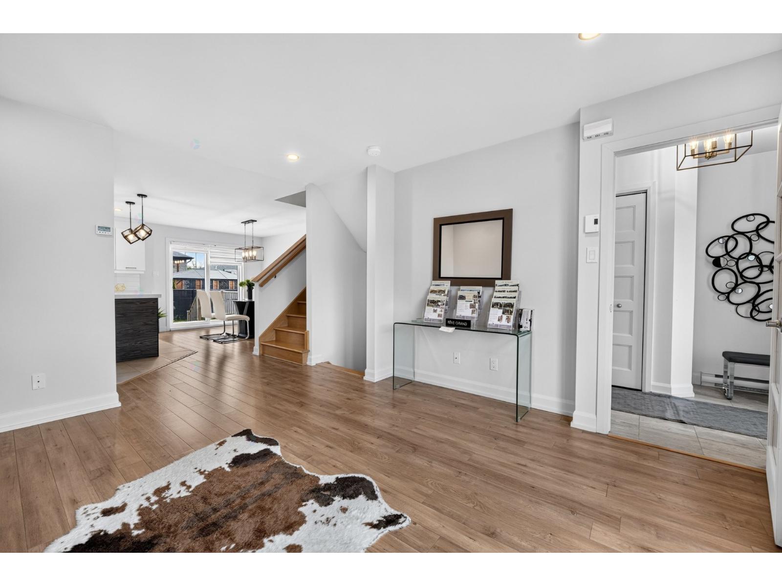 5 Rue Daniel-Galipeau Huntingdon Quebec Canada J0S1H0 5