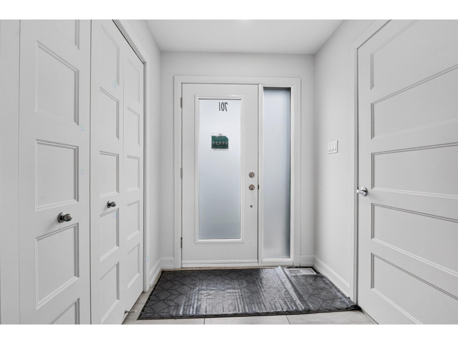 375 Rue de la Barrière Salaberry-de-Valleyfield Quebec Canada J6T0C8 2