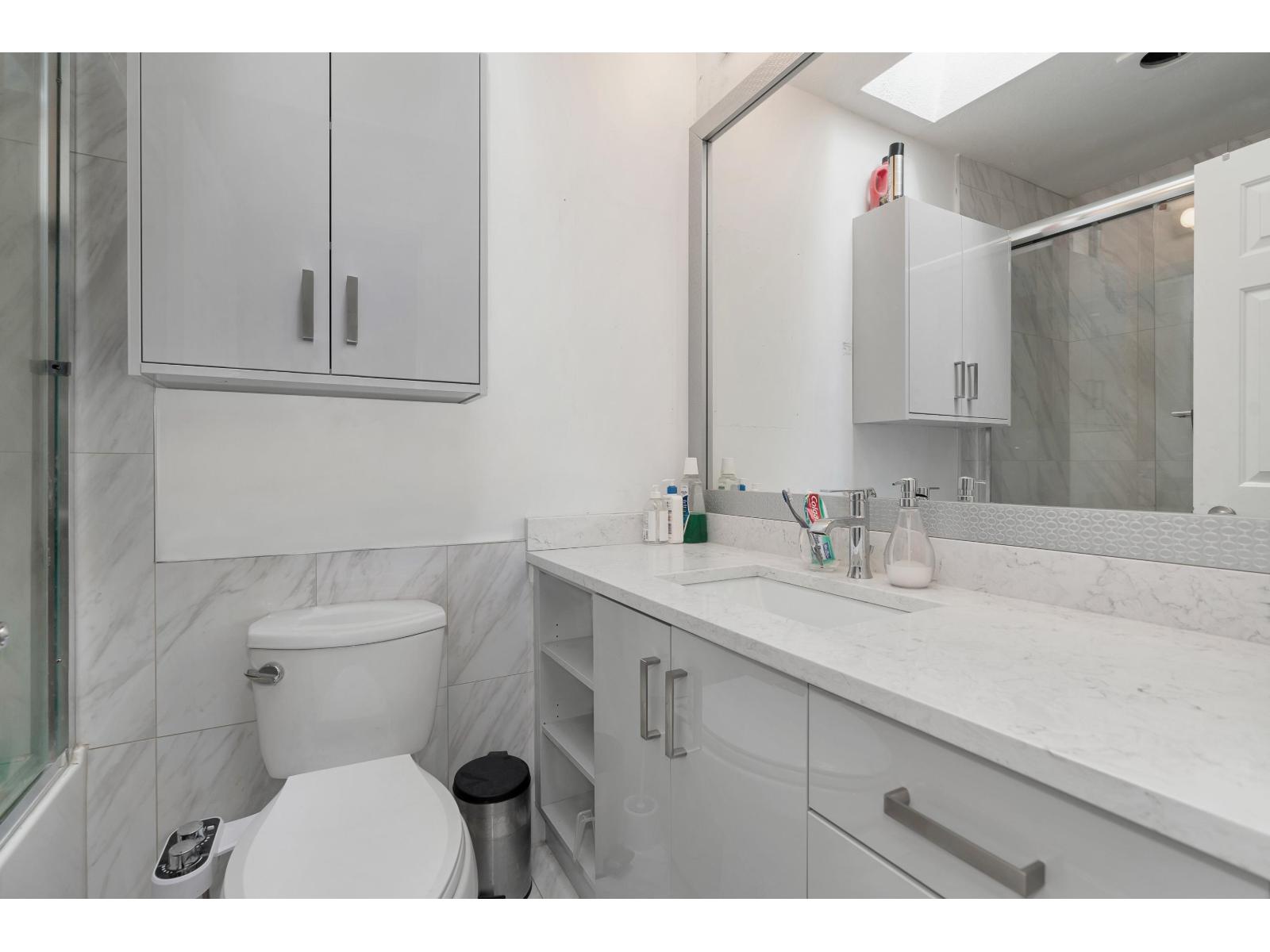 8724 128 Street, Surrey, British Columbia  V3W 4G6 - Photo 10 - R3169559