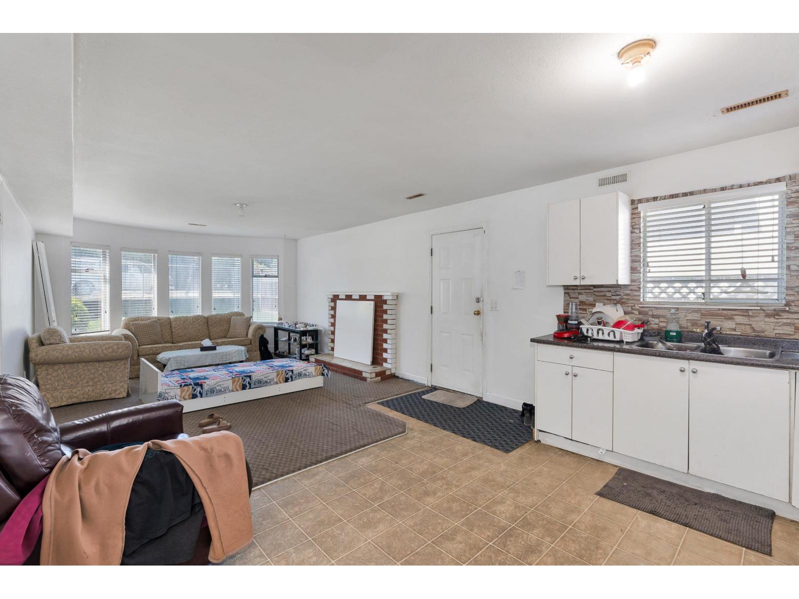 8724 128 Street, Surrey, British Columbia  V3W 4G6 - Photo 12 - R3169559