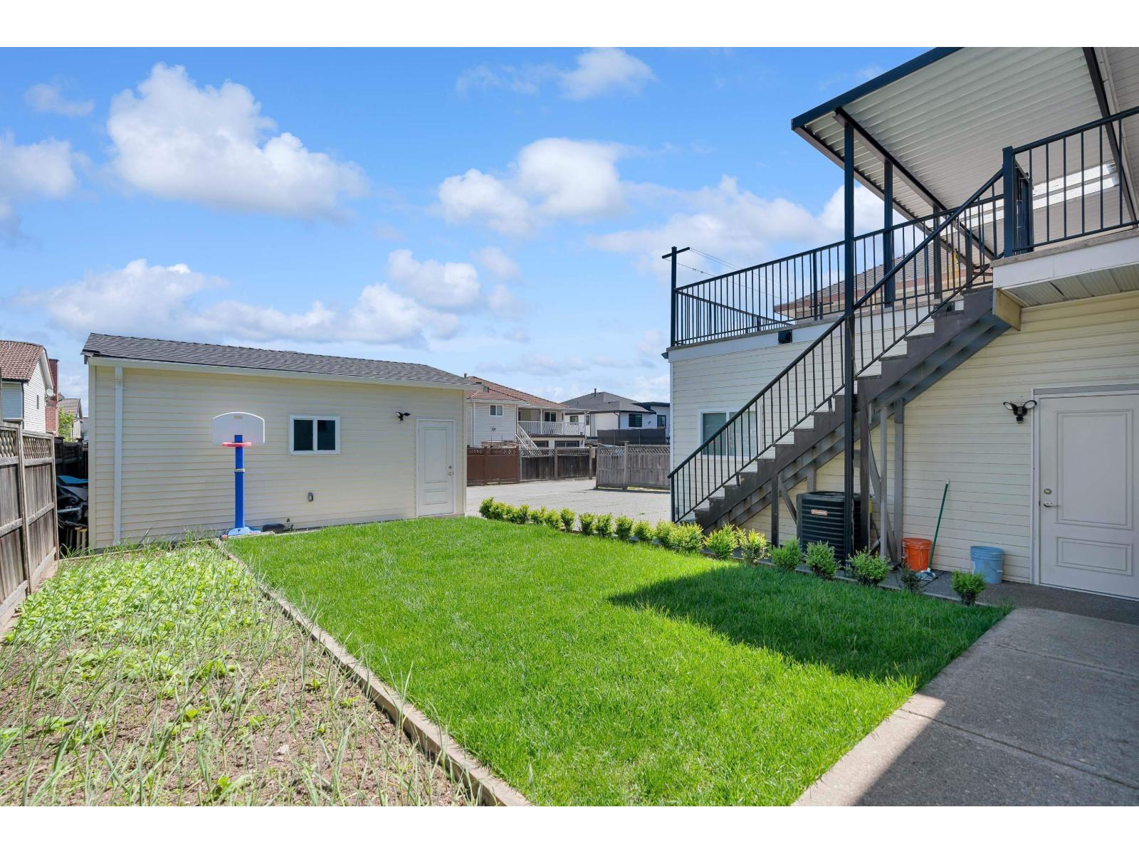 8724 128 Street, Surrey, British Columbia  V3W 4G6 - Photo 18 - R3169559