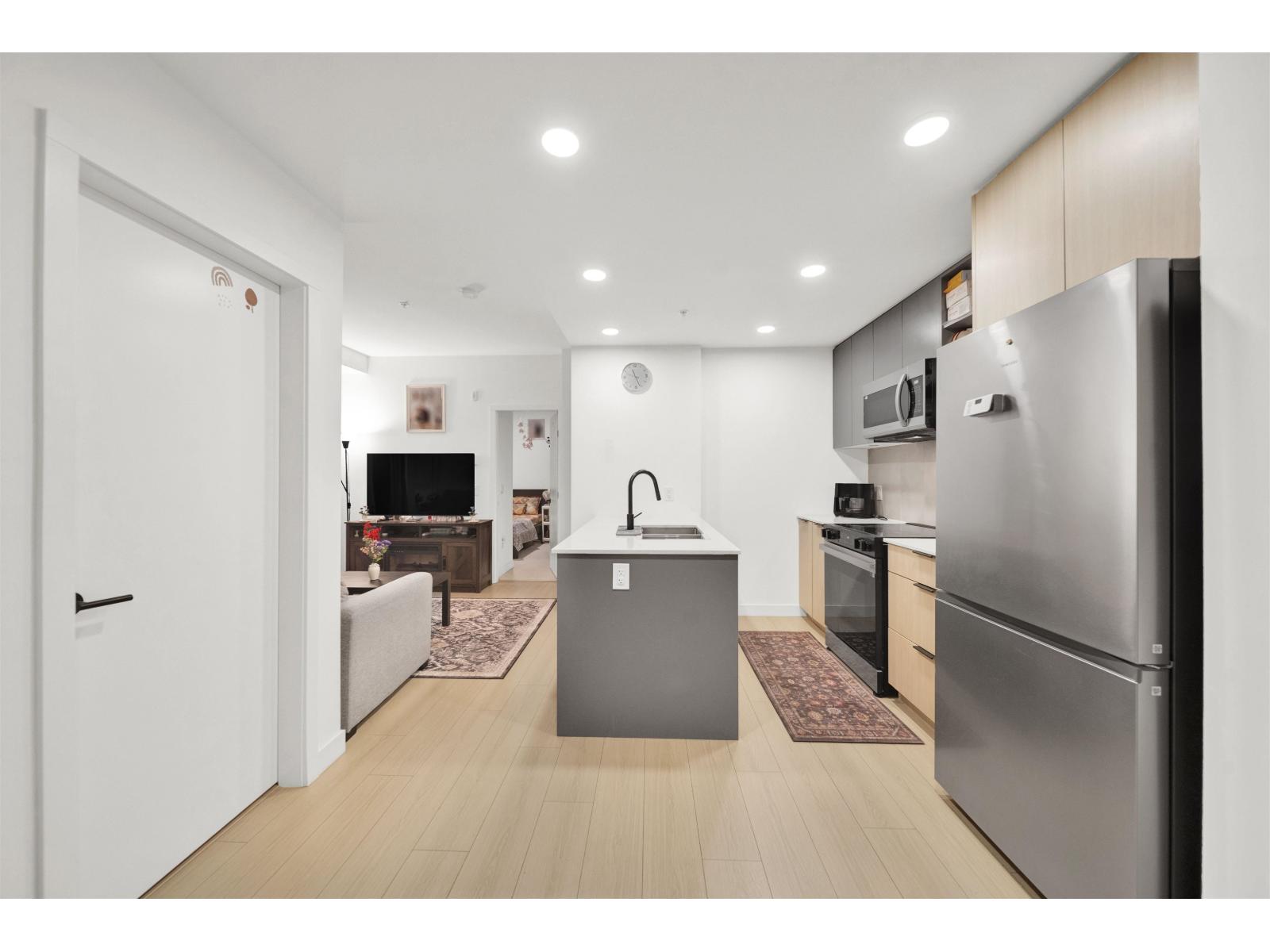 205 13439 94a Avenue, Surrey, British Columbia  V3V 0G9 - Photo 7 - R3169938