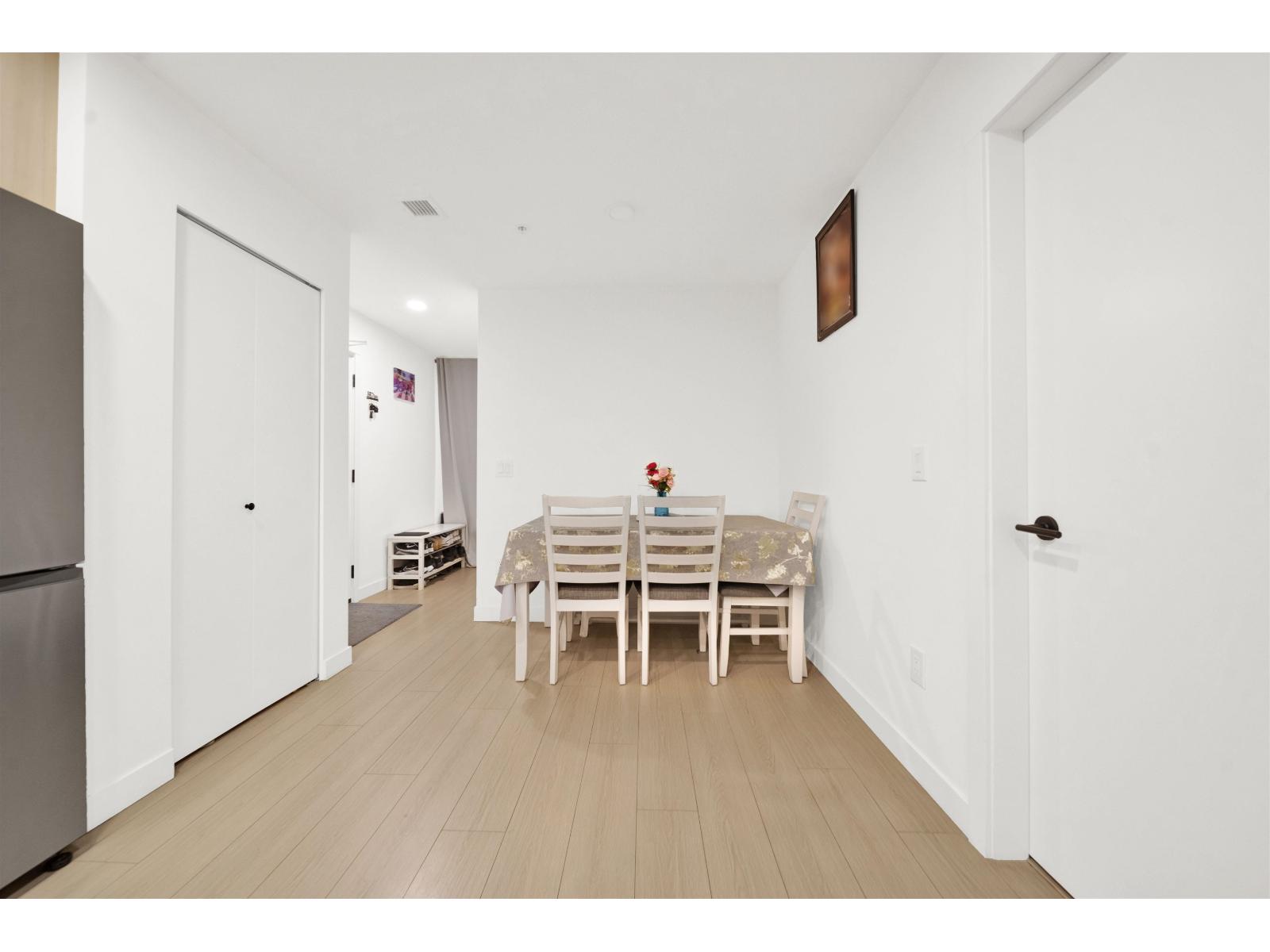 205 13439 94a Avenue, Surrey, British Columbia  V3V 0G9 - Photo 11 - R3169938