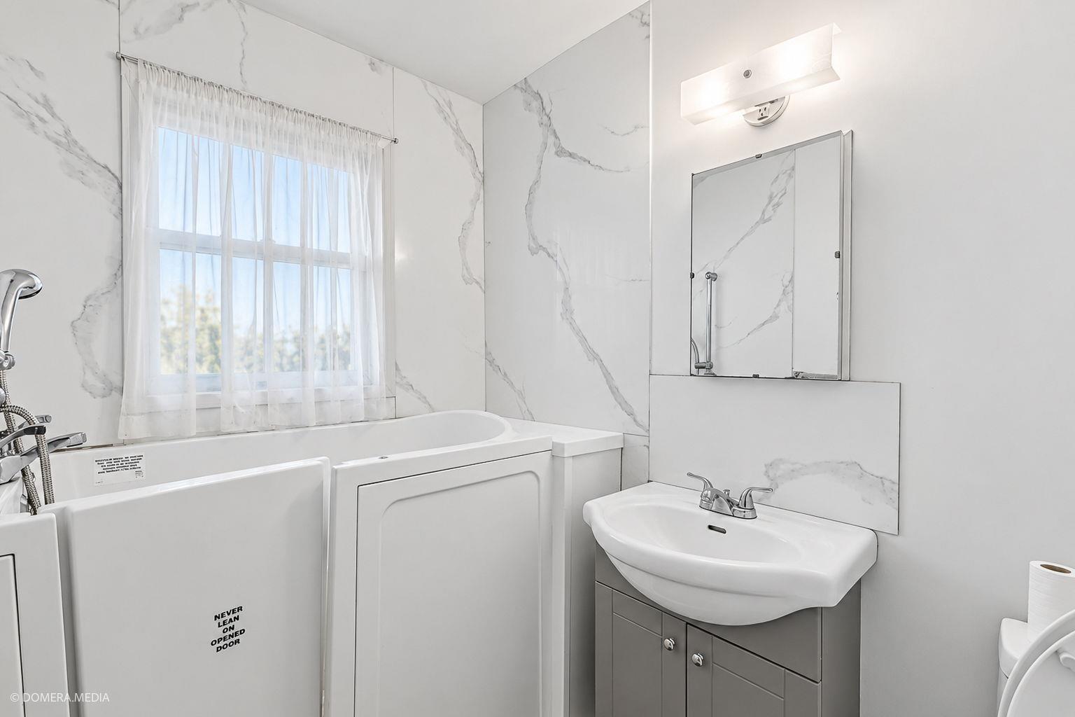 2129 Bowler Drive, Surrey, British Columbia  V4A 4V8 - Photo 13 - R3169891