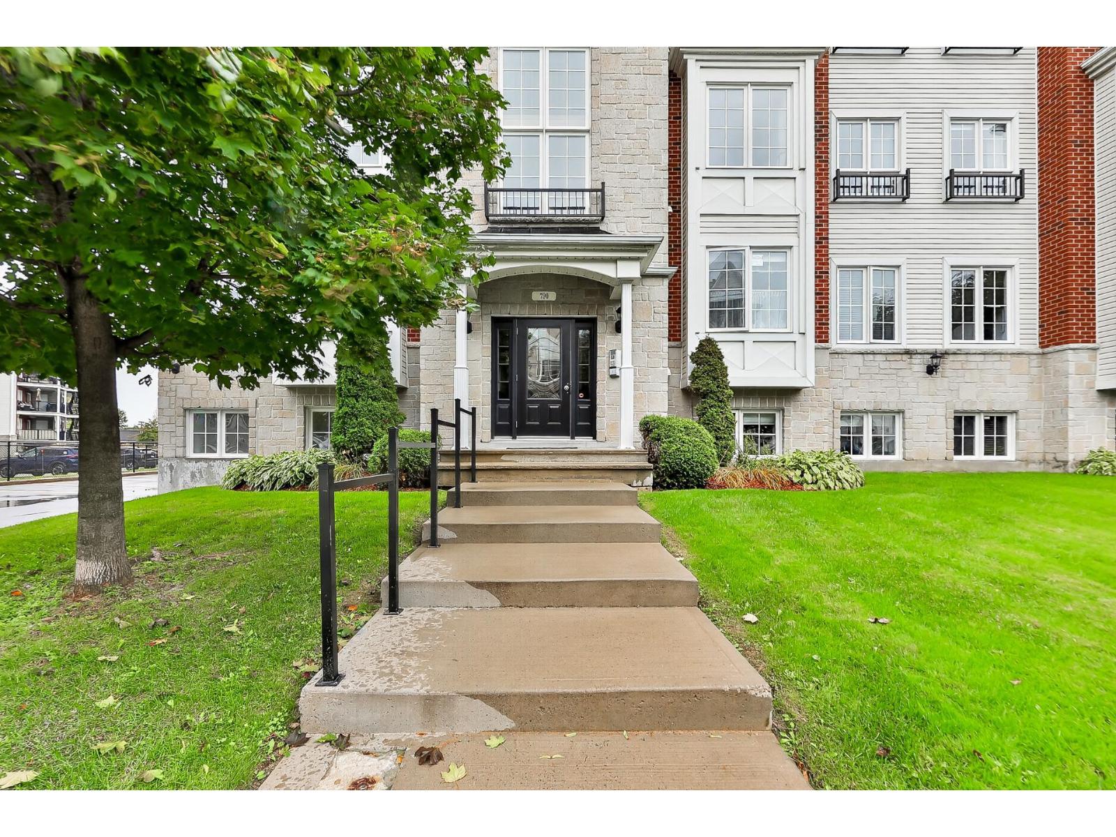 790 Rue Montmartre|#201 Mascouche Quebec Canada J7K0J2 2