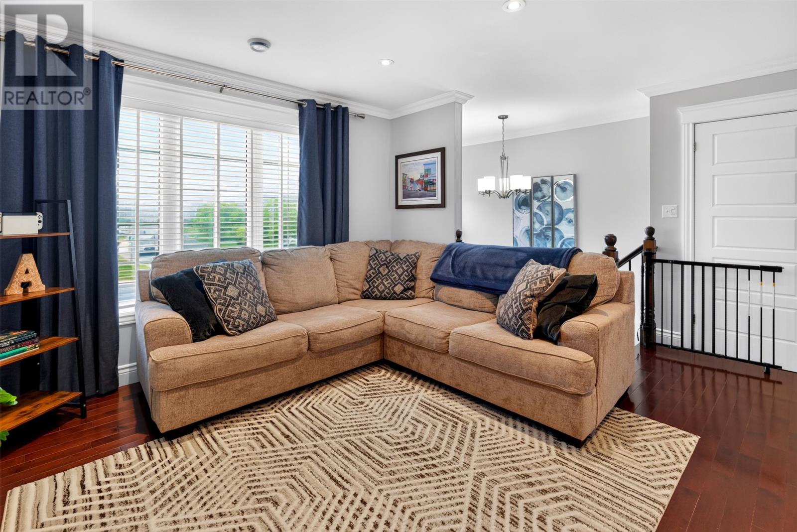 16 Starlight Drive photo 4