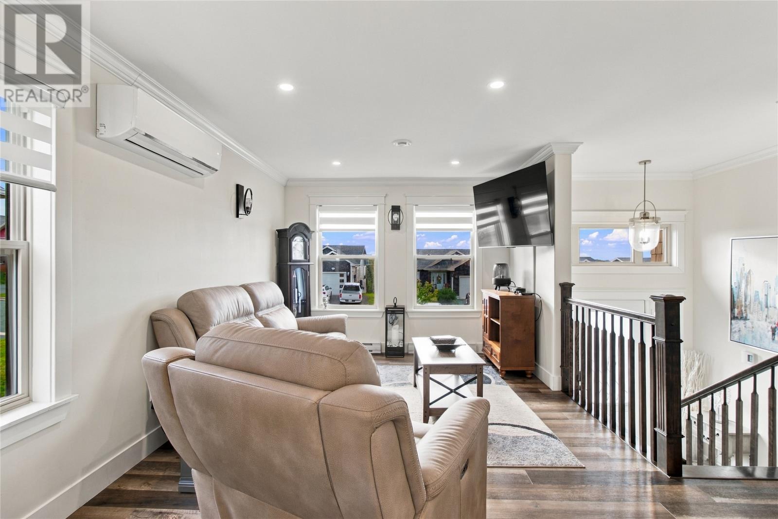58 Oaken Drive photo 6
