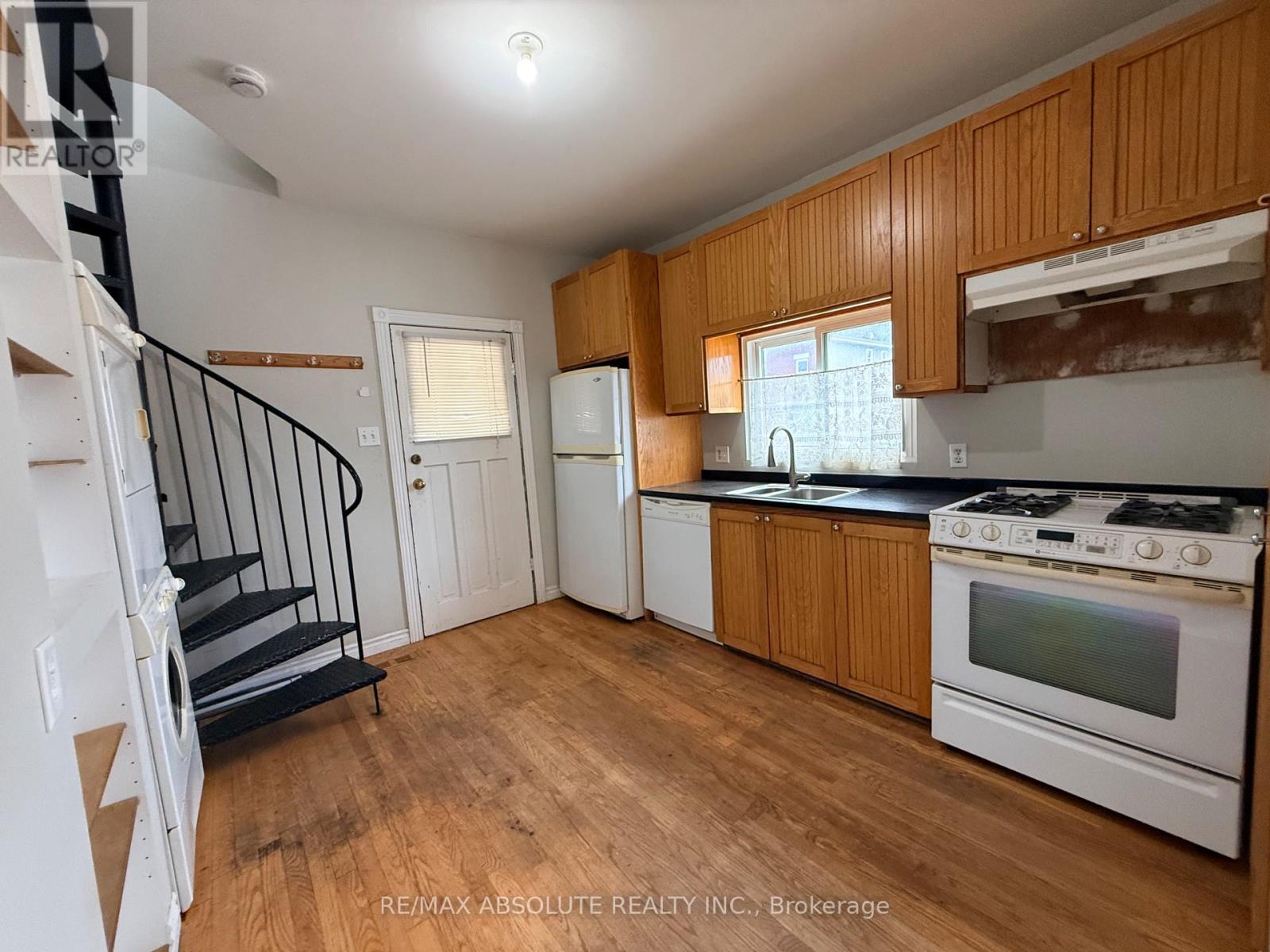 222 Ste Monique Street, Ottawa, Ontario  K1L 7P8 - Photo 3 - X13839674
