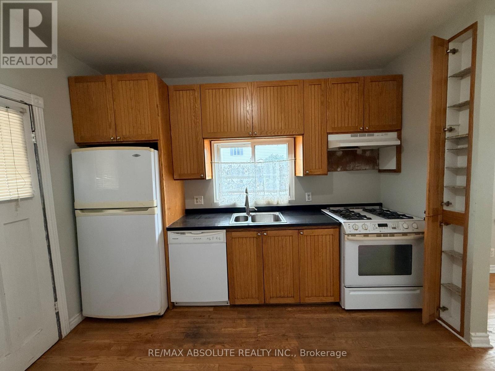 222 Ste Monique Street, Ottawa, Ontario  K1L 7P8 - Photo 5 - X13839674