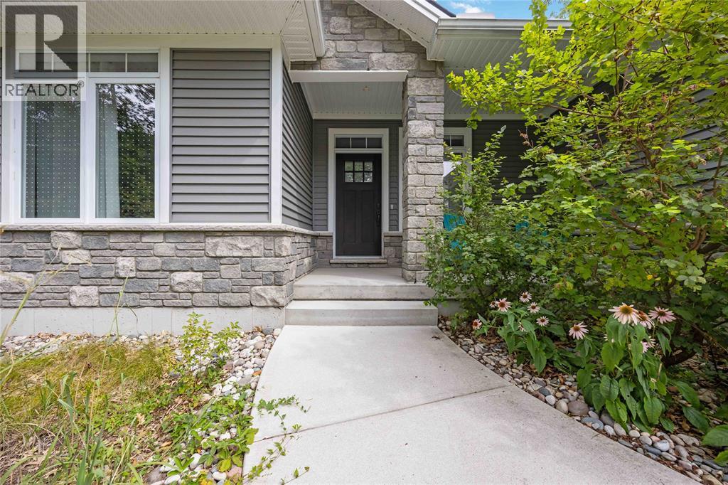 9934 NIPIGON STREET Lambton Shores Ontario Canada N0M2L0 3