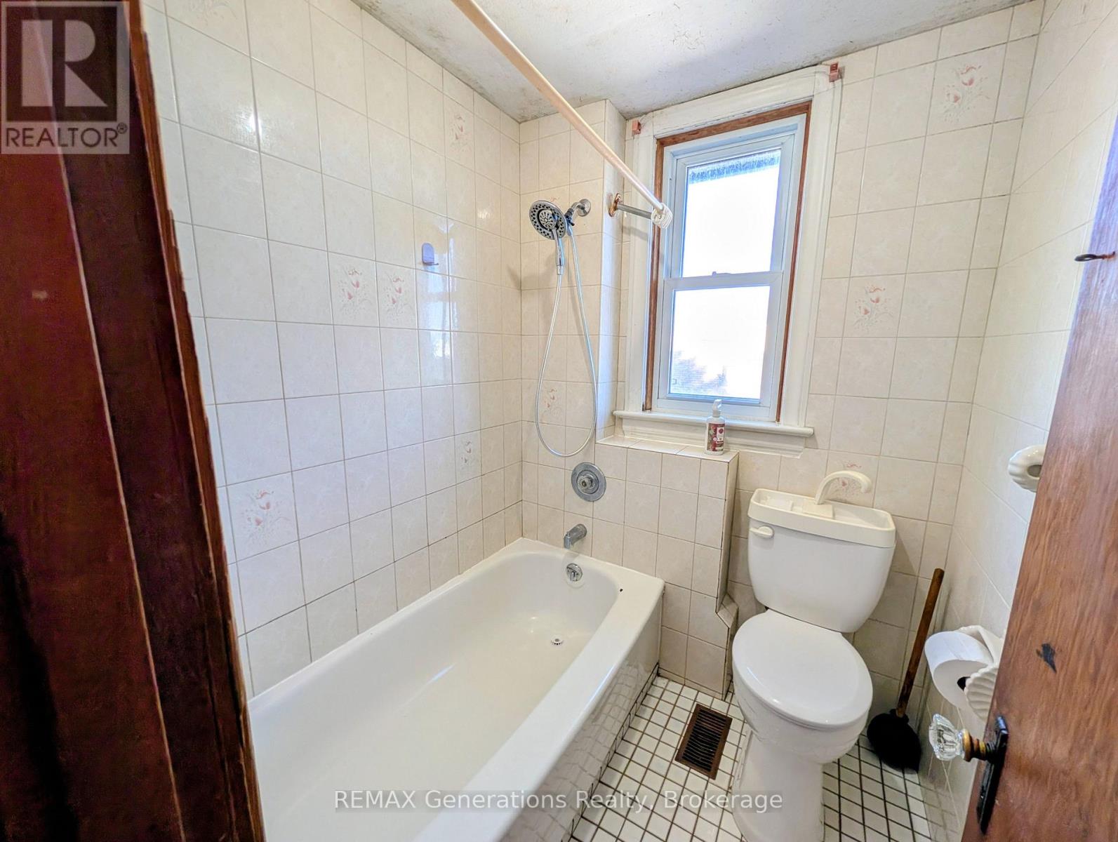 607 Mcintosh Street, Thunder Bay, Ontario  P7C 3A3 - Photo 12 - X13839678